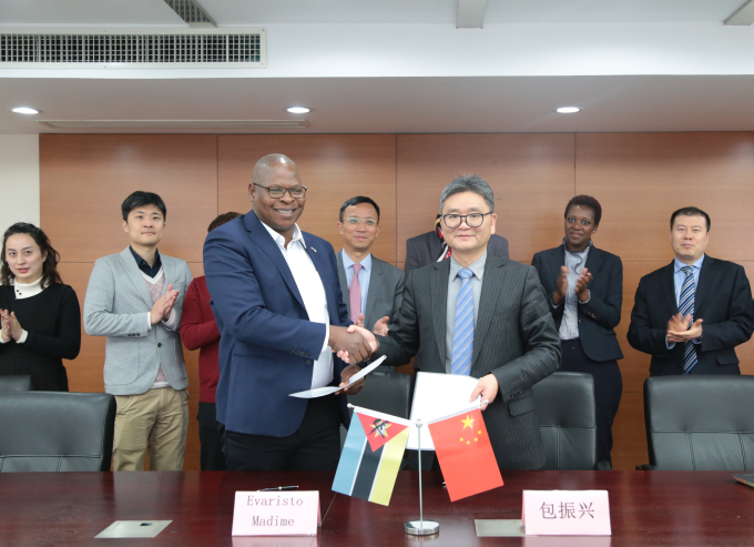 莫桑比克醫(yī)藥貿(mào)易與投資代表團(tuán)到訪匯鴻醫(yī)藥公司